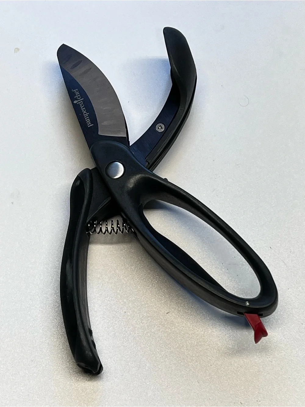 Pampered Chef Salad Chopper Scissors in Black and Silver
